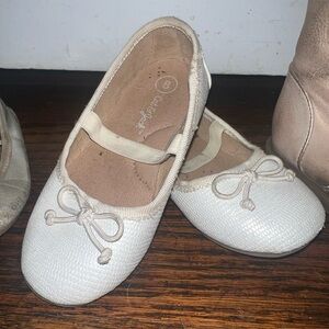Cat & Jack White Ballet Flats with Bow Girl toddler size 8 white